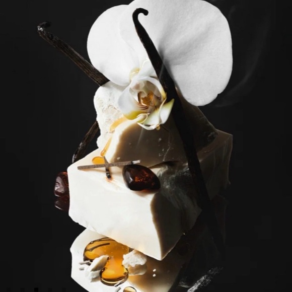 Phlur Vanilla Smoke Body & Hair Fragrance Mist 8 FL OZ $39 Sephora NEW - Picture 4 of 6